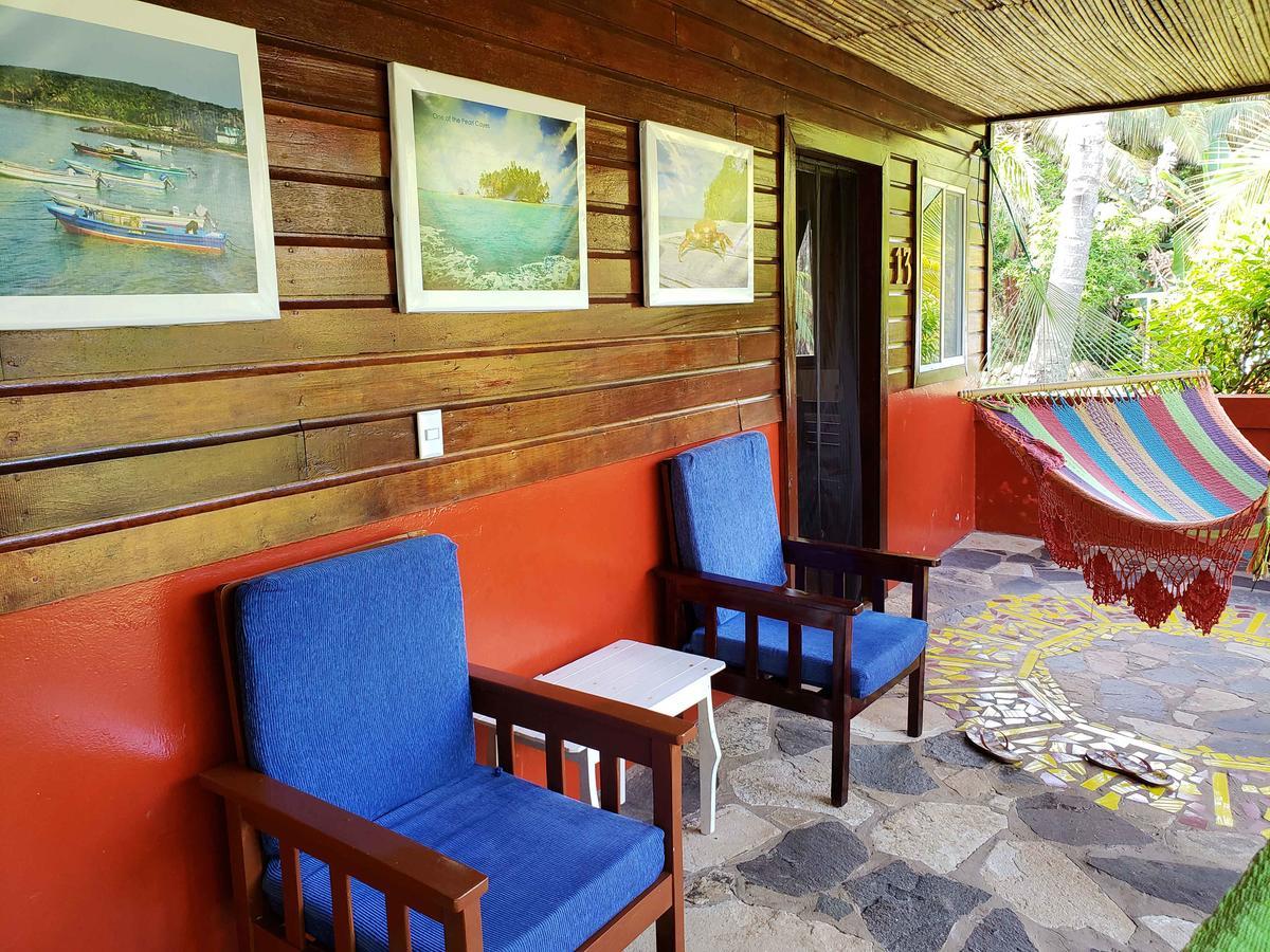 Paraiso Beach Hotel Brig Bay Ngoại thất bức ảnh