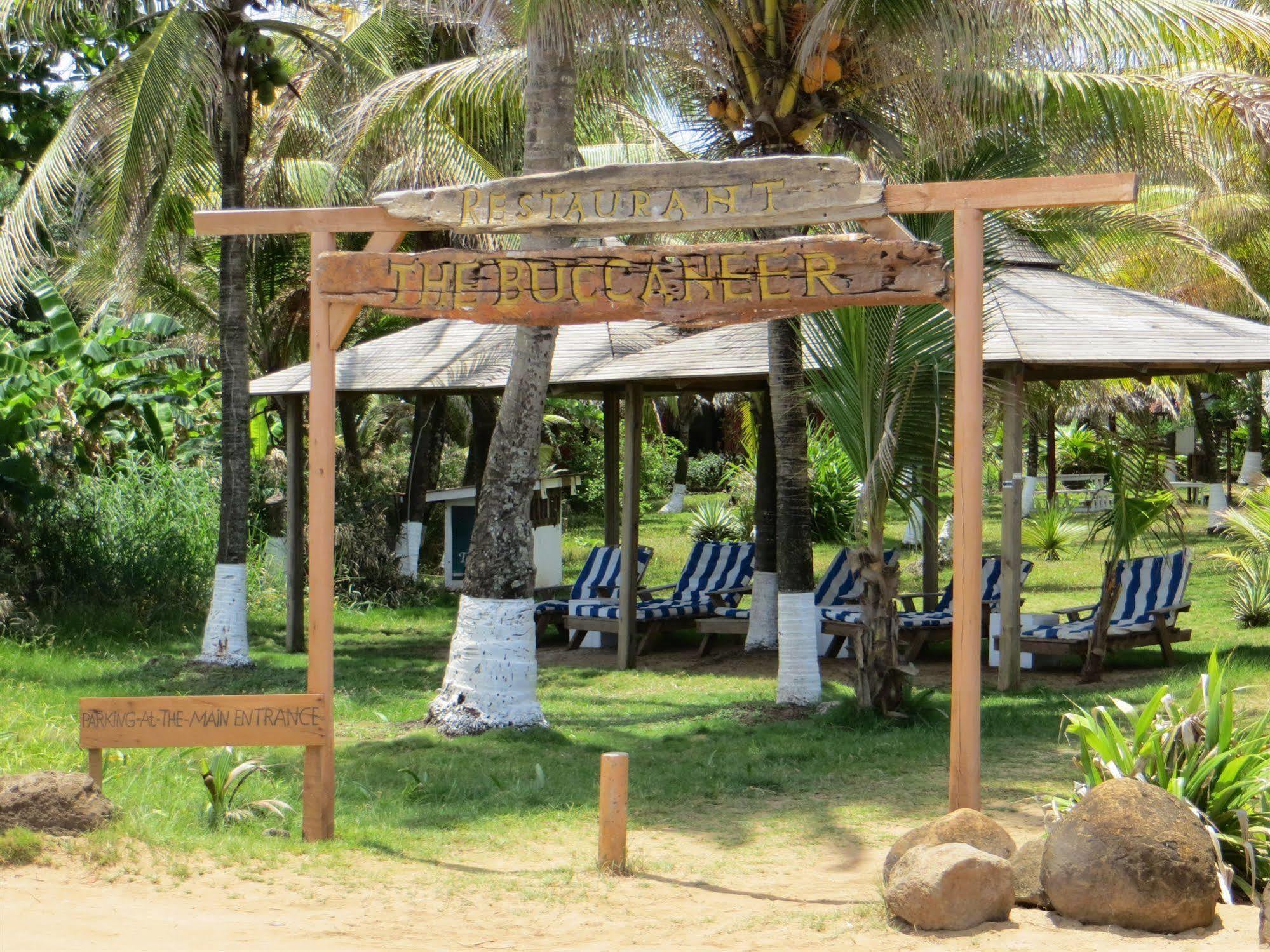 Paraiso Beach Hotel Brig Bay Ngoại thất bức ảnh